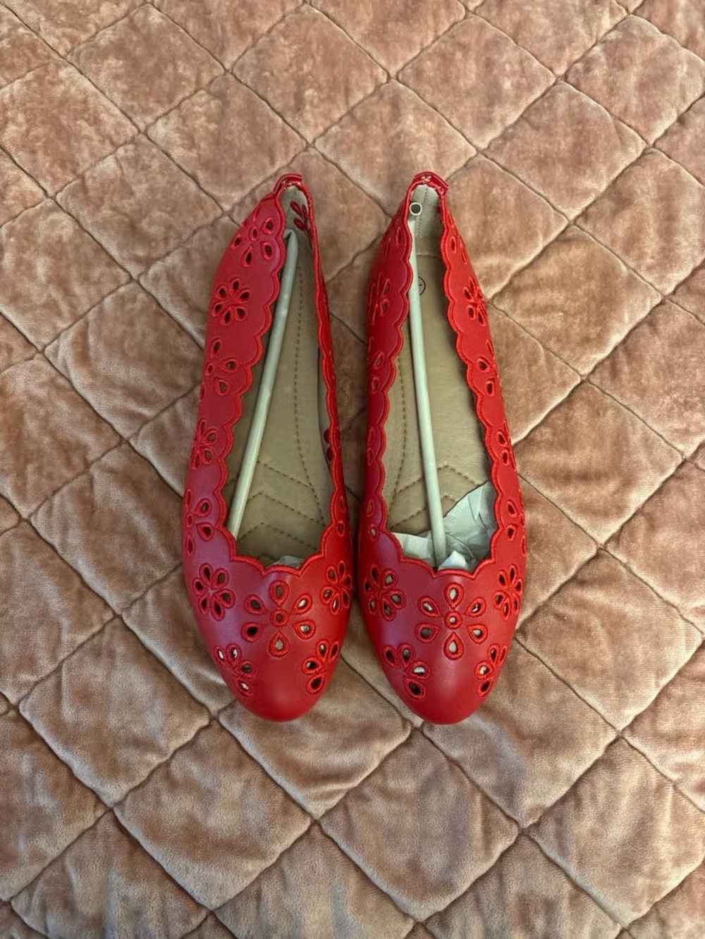Women’s Red Floral Cutout Ballet Flats